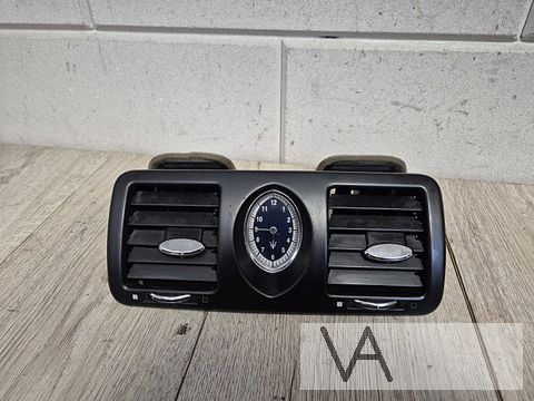Maserati Quattroporte 2004 - 2012 luchtrooster met klok €200