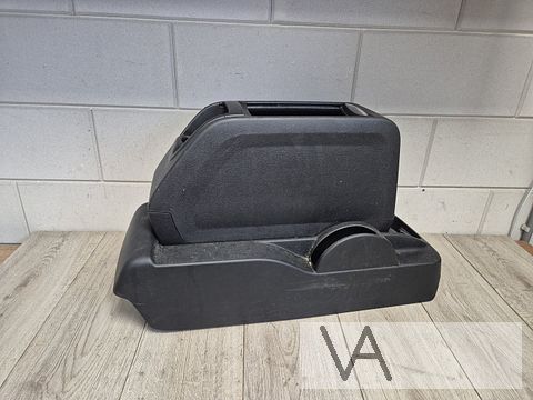 Peugeot Partner / Citroen Berlingo middenconsole armsteun