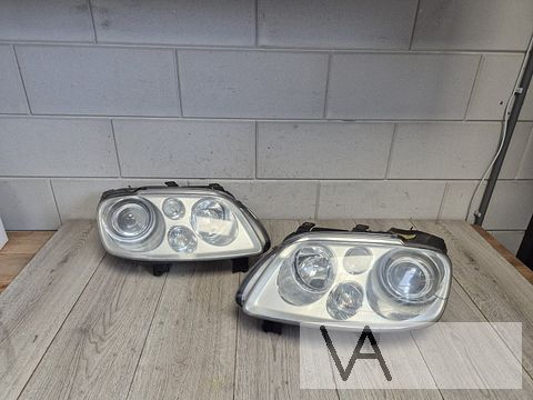 VW Touran 03-07 en Caddy 03-10 koplamp links xenon €100