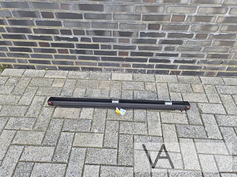 Audi A6 station 2005 - 2011 hondenrek hondennet zwarte kleur