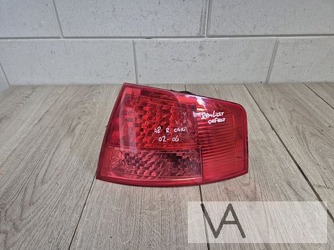 Achterlicht rechts carrosserie Audi A8 d3 2002 - 2006 DEFECT