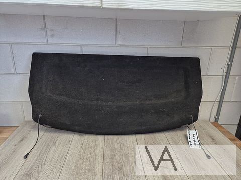 Hoedenplank van een Opel Meriva B 2010 - 2017 schoonmaken