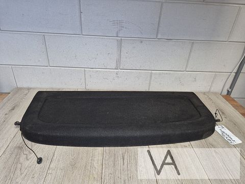Hoedenplank voor een Ford Fiesta 7 2018 - 2025 met touwtjes