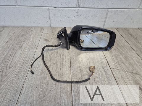 Spiegel rechts van VW Phaeton 2002 - 2009 ZELFDIMMEND €100