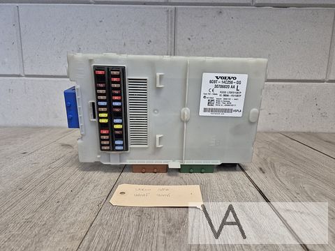 Voorste zekeringkast CEM voor Volvo S80 2006 - 2015 30786820
