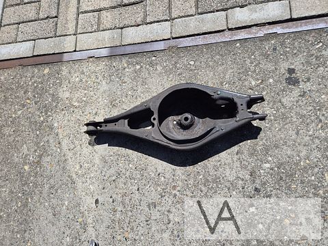 Draagarm links / rechts achter onder voor Lynk & co 01 €40