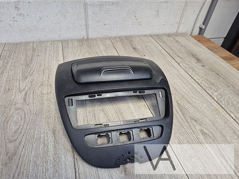Tomtom navigatie Peugeot 107 C1 Toyota Aygo ORIGINEEL €50