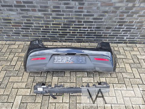 Achterbumper met balk voor Kia Rio 2017 - 2024 zwart pdc