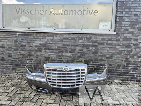 Voorbumper voor Chrysler 300c 300 c 2004 tot 2010 grijs €300