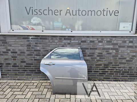 Deur portier rechts achter voor Chrysler 300c grijs €100