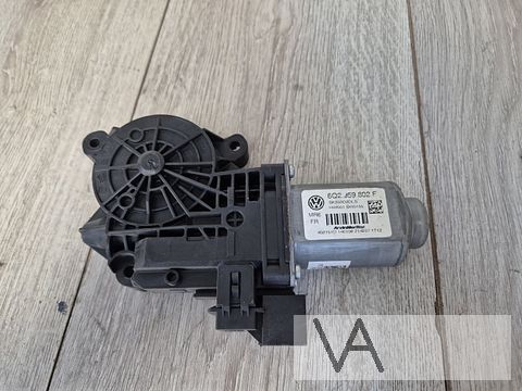Raammotor links voor VW Polo / Skoda Fabia 6q2959802F €100