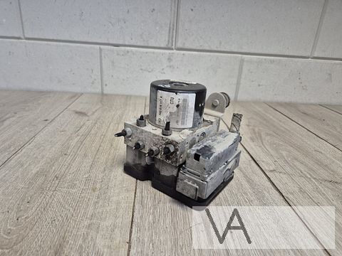 ABS pomp voor VW Transporter 2003 - 2010 7h0614117a €400