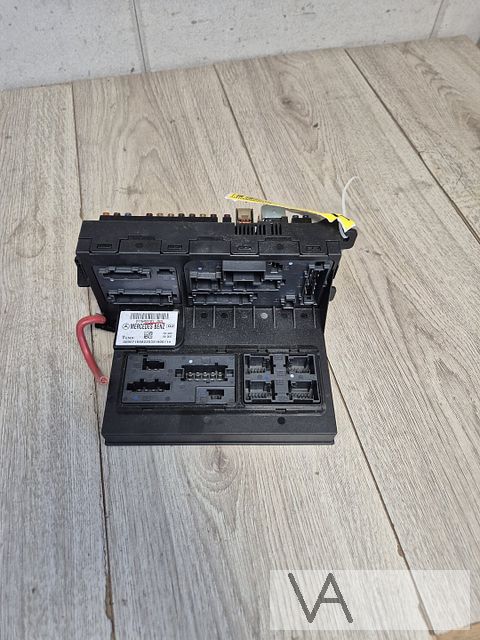 Zekeringkast SAM voorzijde Mercedes E klasse W211 2115453101