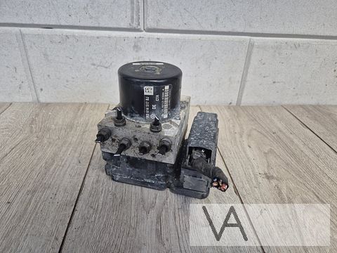 ABS pomp VW Golf 6 / Audi A3 / Seat Leon 1k0614517bj €300