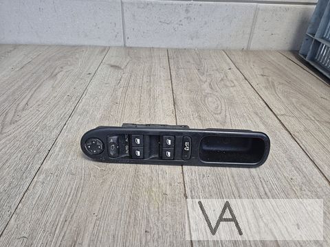 Raamschakelaar Citroen C3 picasso 2009 - 2014 96636185xt €35