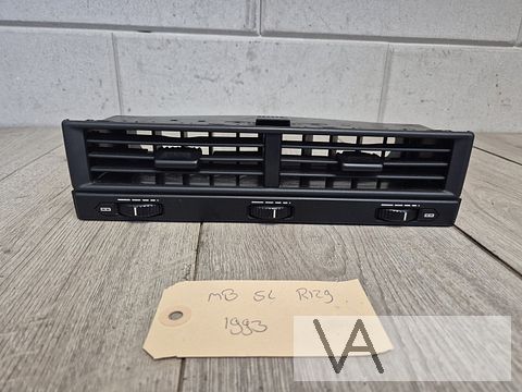 Luchtrooster dashboard van Mercedes SL R129 1298300054 €75