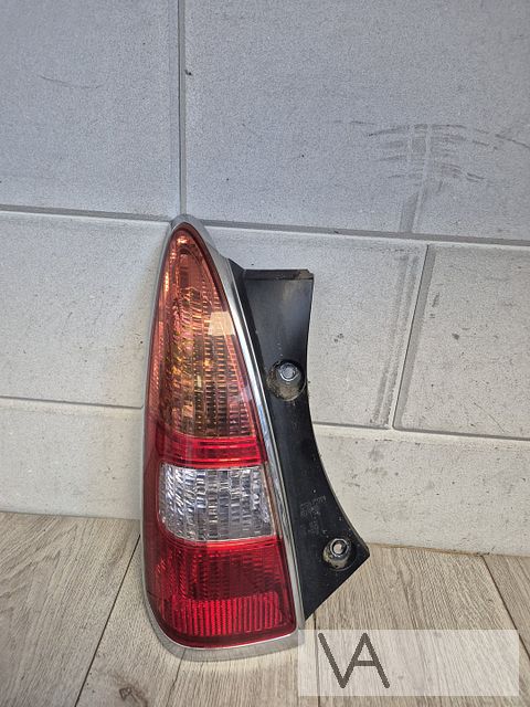 Achterlicht links van Daihatsu Trevis 2005 - 2010 origineel