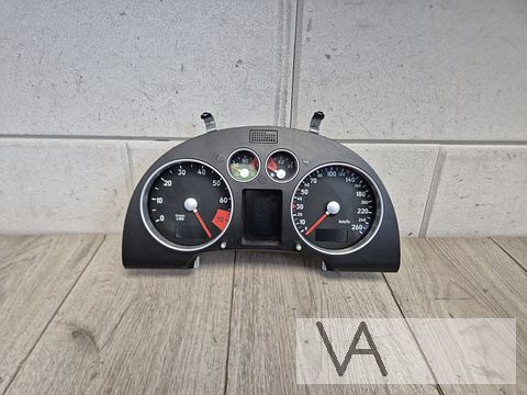 Tellerklok cockpit van Audi TT 1998 - 2005 8n1919880e €200