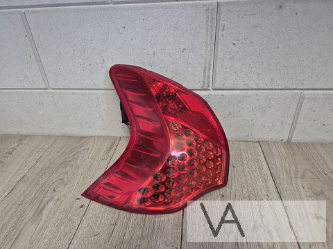 Achterlicht links van Peugeot 3008 2009 tot 2014 origineel