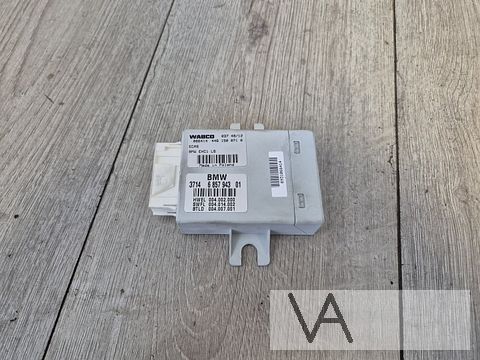 Module luchtvering van BMW 5 serie F11 station 6857943 €40
