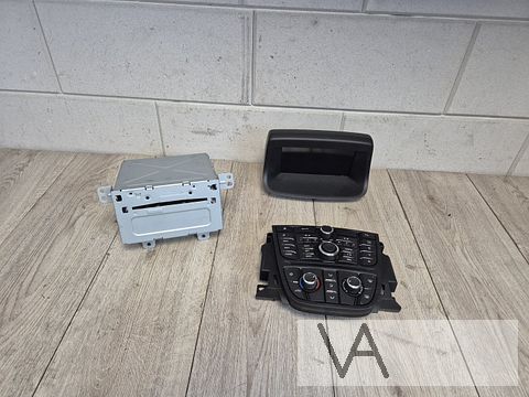 Radio navigatie module van Opel Astra J / Meriva B 23218951