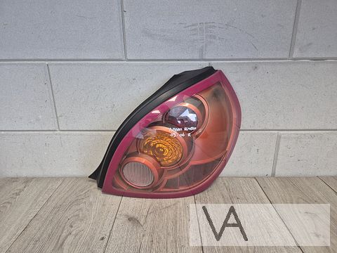 Achterlicht rechts van Nissan Almera hatchback 2003 tot 2006