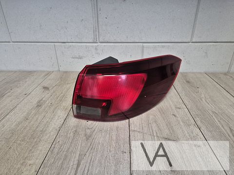 Achterlicht rechts van Opel Astra K station 2015 - 2021 €40