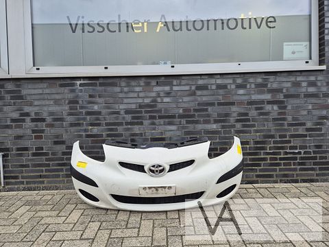 Voorbumper bumper voor Toyota Aygo 2005 - 2012 wit €150