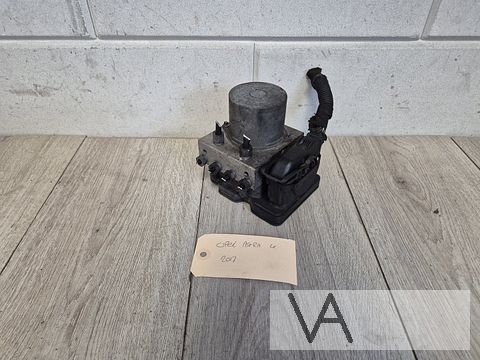 ABS pomp van een Opel Astra K 2015 - 2021 39054664 a62 €40