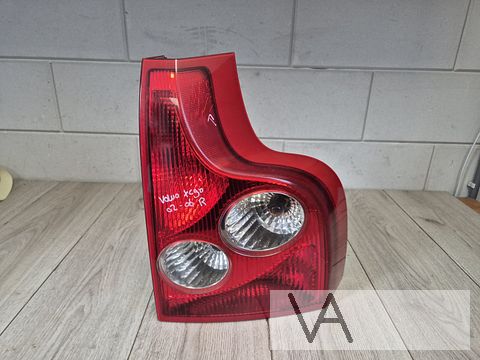 Achterlicht rechts van Volvo XC90 2002 - 2007 kraakje €100