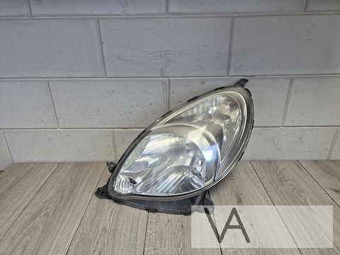 Koplamp links van Toyota Yaris Verso facelift 2003 - 2007