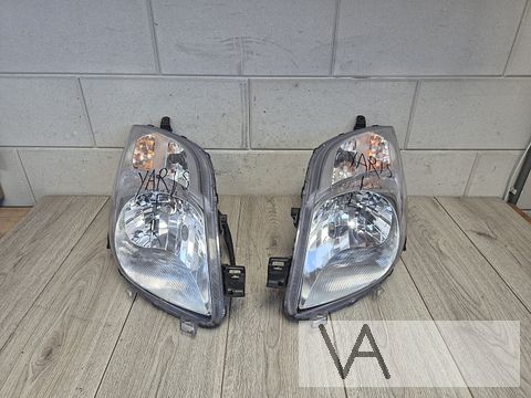Koplamp links / rechts van Toyota Yaris 2005 - 2012 €50 /st