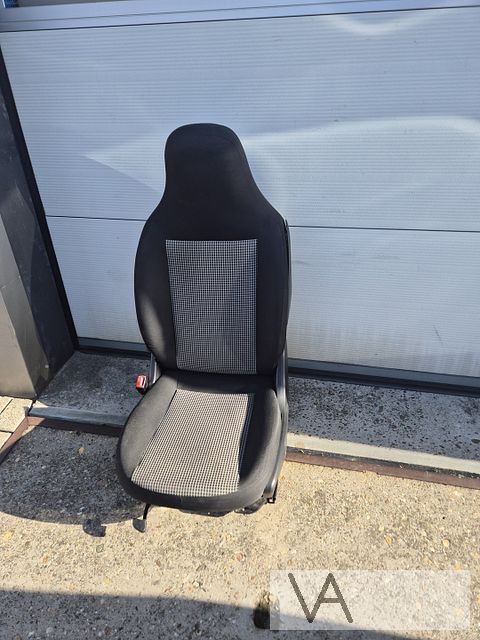 Stoel linksvoor van Renault Twingo 3 2015 - 2022 nette staat