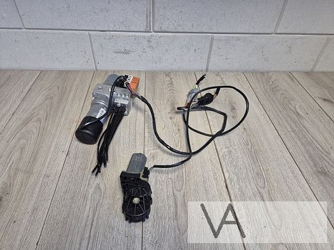 Cabrio dakpomp met motor van Peugeot 308 cc 2009 - 2015 €300