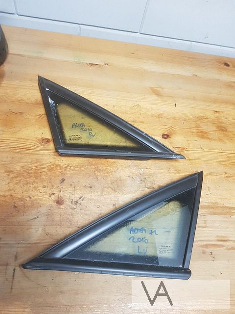 Seat Altea en Altea XL ruit driehoek vooraan rechts 20 euro