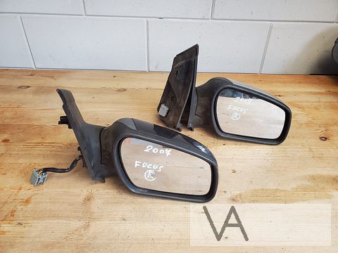 Ford Focus 2004 - 2010 spiegel rechts met knipperlicht €30