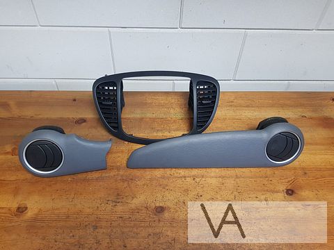 Hyundai i10 2007 - 2014 luchtrooster set dashboard €20/st