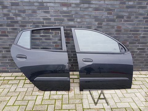Hyundai i10 2007 - 2014 portier deur rechts achter zwart €75