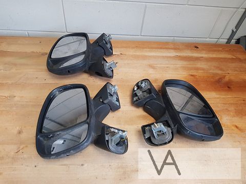 Renault Trafic / Opel Vivaro 2001 -2014 spiegel links €25