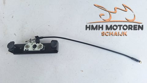 KTM 990 Super Duke R zadelslot seat lock kabel bevestiging