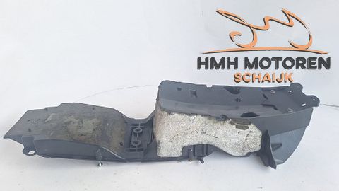 KTM 990 Super Duke onderkuip achterbasis 61108019000