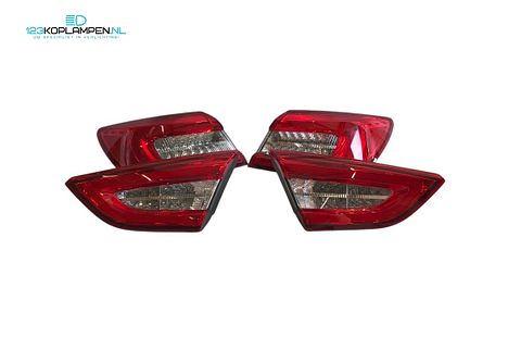 Maserati Quattroporte M156 achterlichten set LED links rechts