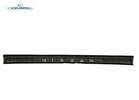 Nissan Ariya achterlicht midden LED