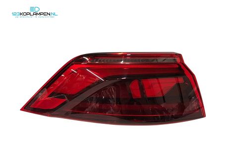 Audi Q8 4M achterlicht links LED Facelift