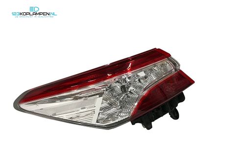 Toyota Camry 9 achterlicht links LED