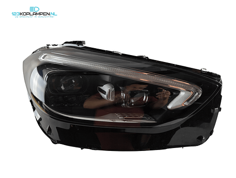 Mercedes W206 C Klasse Digital Led koplamp rechts