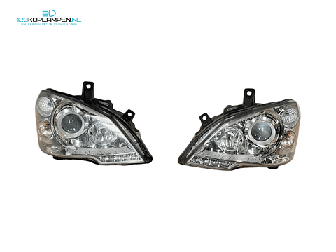 Mercedes Vito W639 facelift Xenon koplamp koplampen links rechts