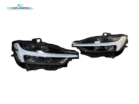 Volvo XC60 2 facelift MID LED koplamp koplampen links rechts