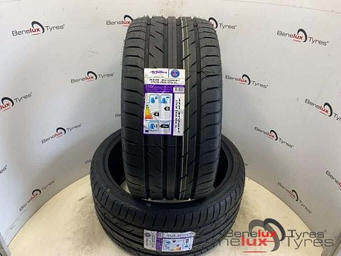 NIEUW 275/30ZR20 275/30 ZR20 R20 275/30/20 2753020 275/30R20