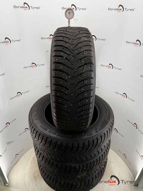 spijker banden 235/60R18 Kumho 235/60/18 2356018 235/60 R18